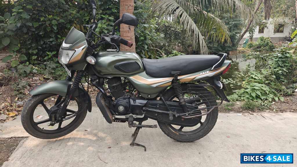 Matte Wild Green Bajaj CT 110 ES