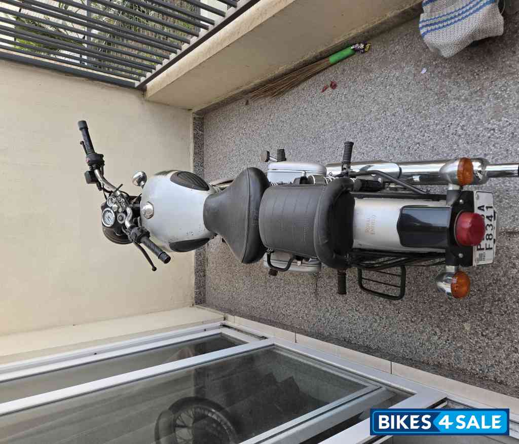 Silver Royal Enfield Classic 350
