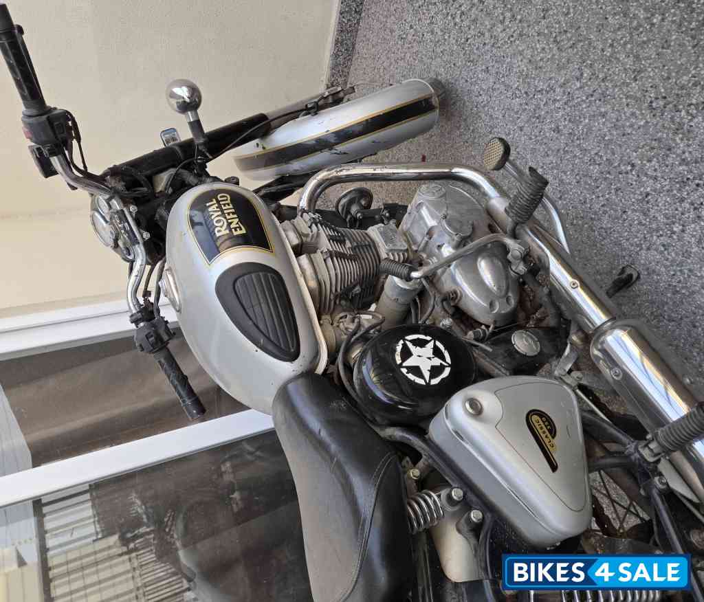 Silver Royal Enfield Classic 350