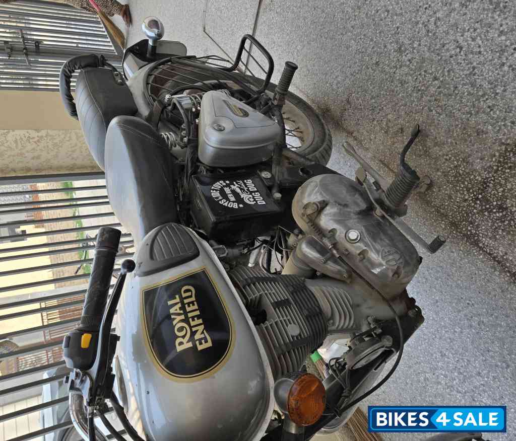 Silver Royal Enfield Classic 350