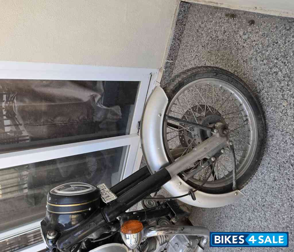 Silver Royal Enfield Classic 350