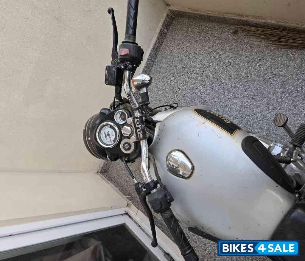 Silver Royal Enfield Classic 350