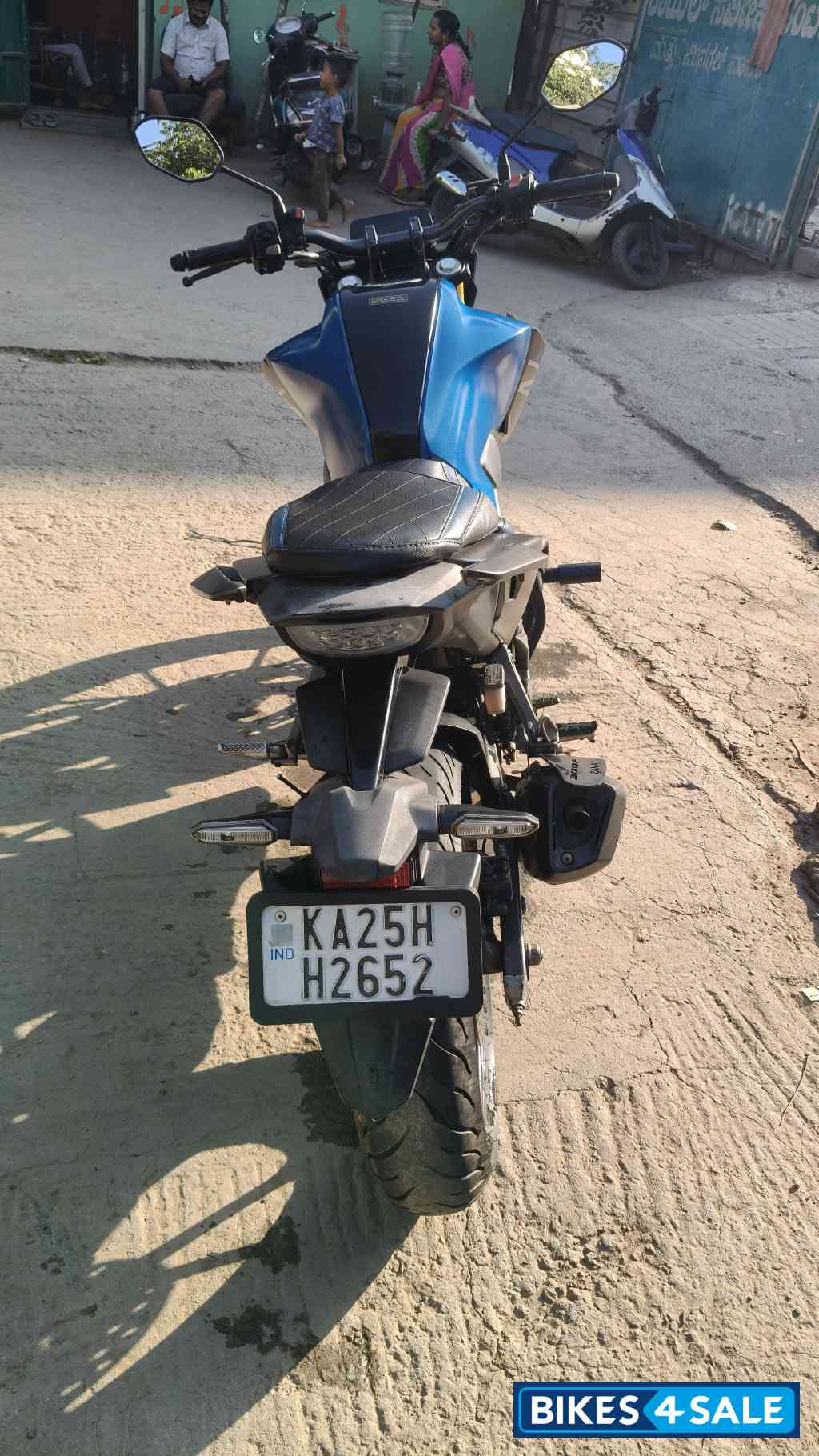 Honda CB300F Deluxe Pro