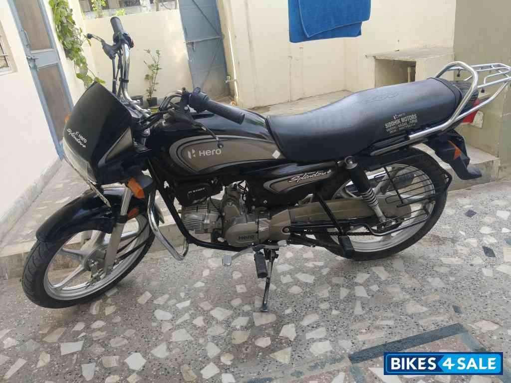 Black Grey Stripe Hero Splendor Plus