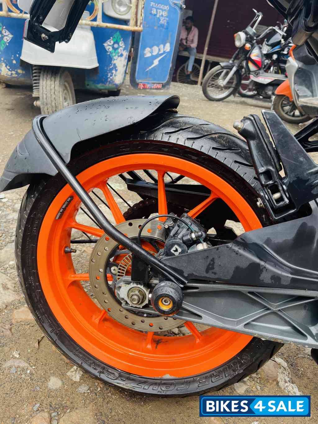 White & Orange KTM RC 125 2020