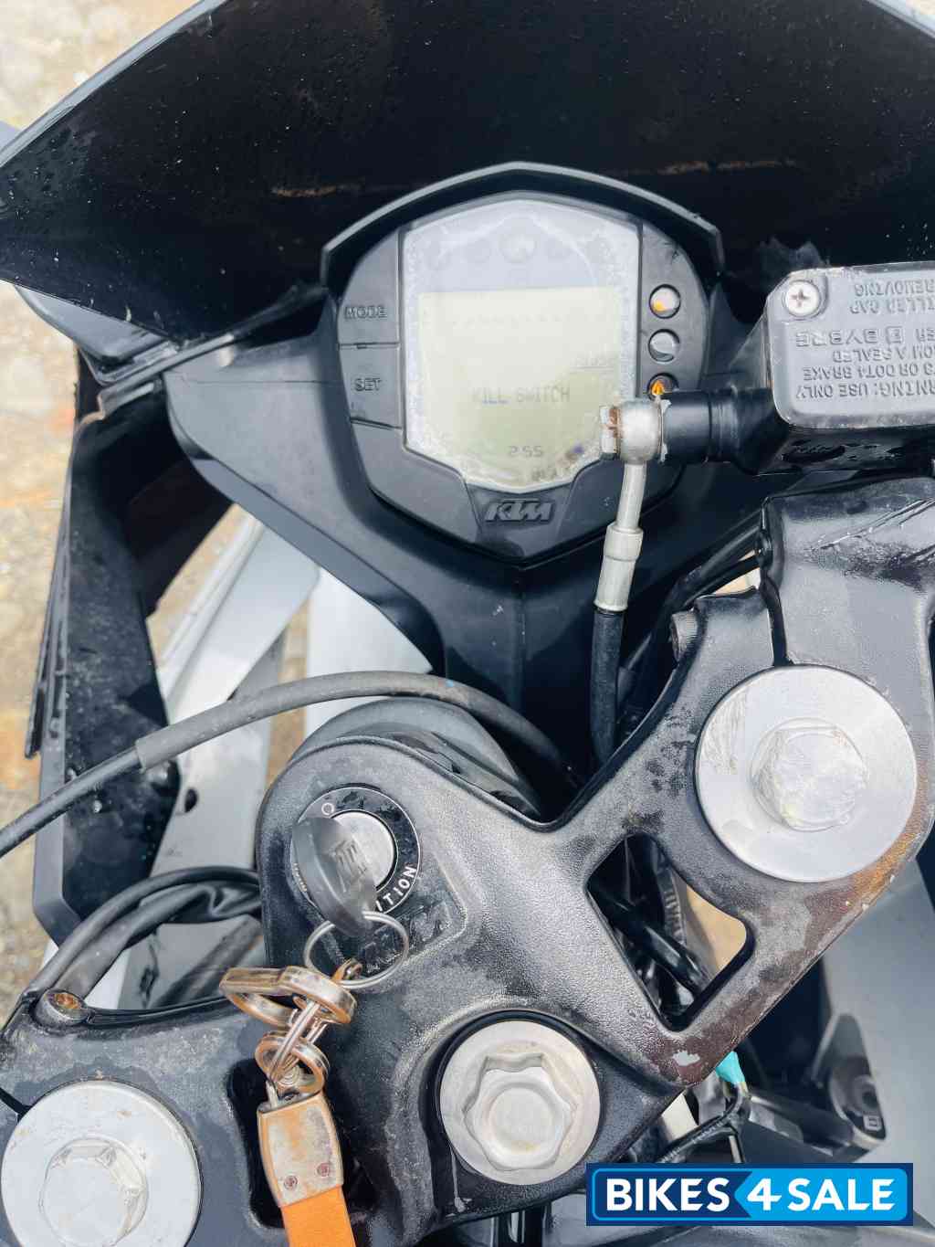 White & Orange KTM RC 125 2020