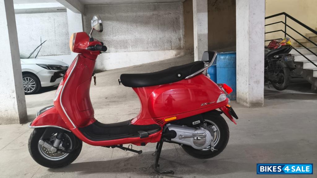Vespa ZX 125 BS6 Vespa ZX 125 BS6