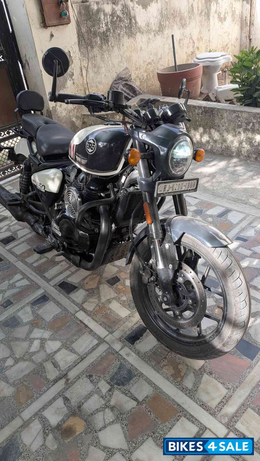 Royal Enfield Shotgun 650
