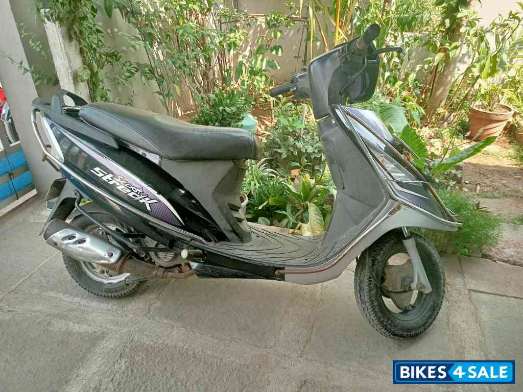 TVS Scooty Streak