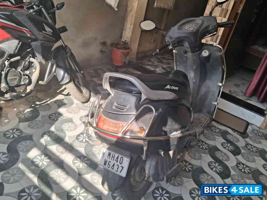Black Honda Activa