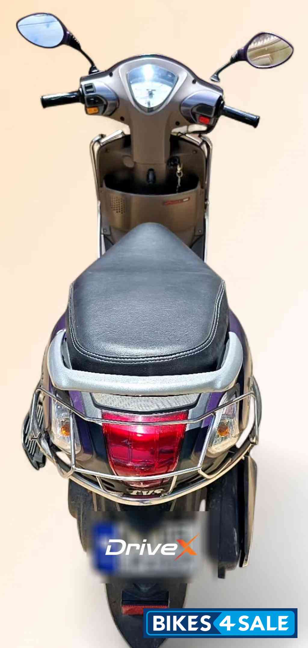 TVS Zest 110 Gloss Series