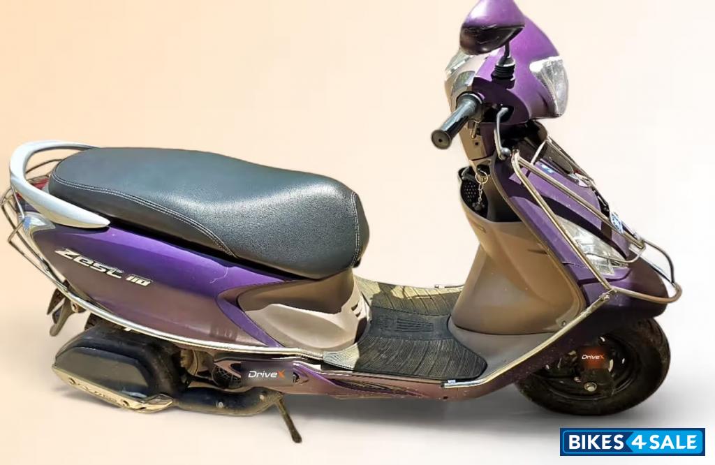 TVS Zest 110 Gloss Series