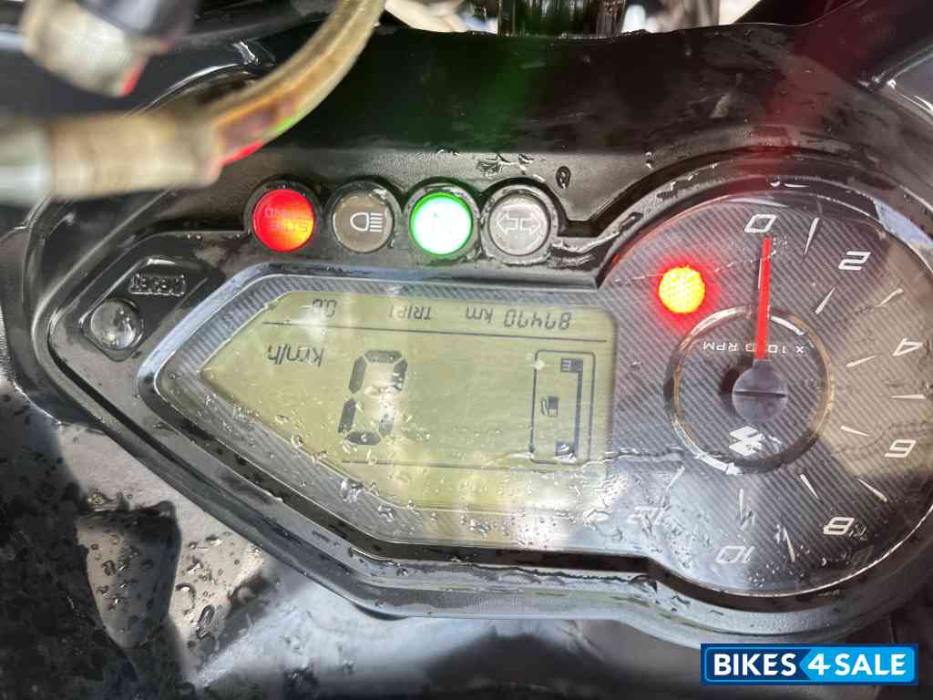 Bajaj Pulsar 220 DTSi