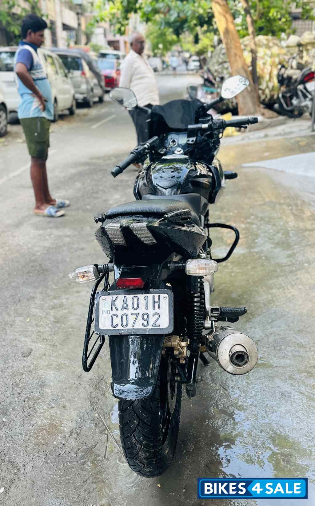 Bajaj Pulsar 220 DTSi