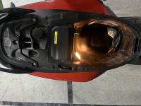 Dark Prismatic Grey Aprilia SR 175 hp.e