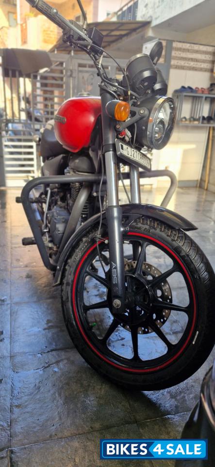 Royal Enfield Thunderbird 350 Royal Enfield Thunderbird 350