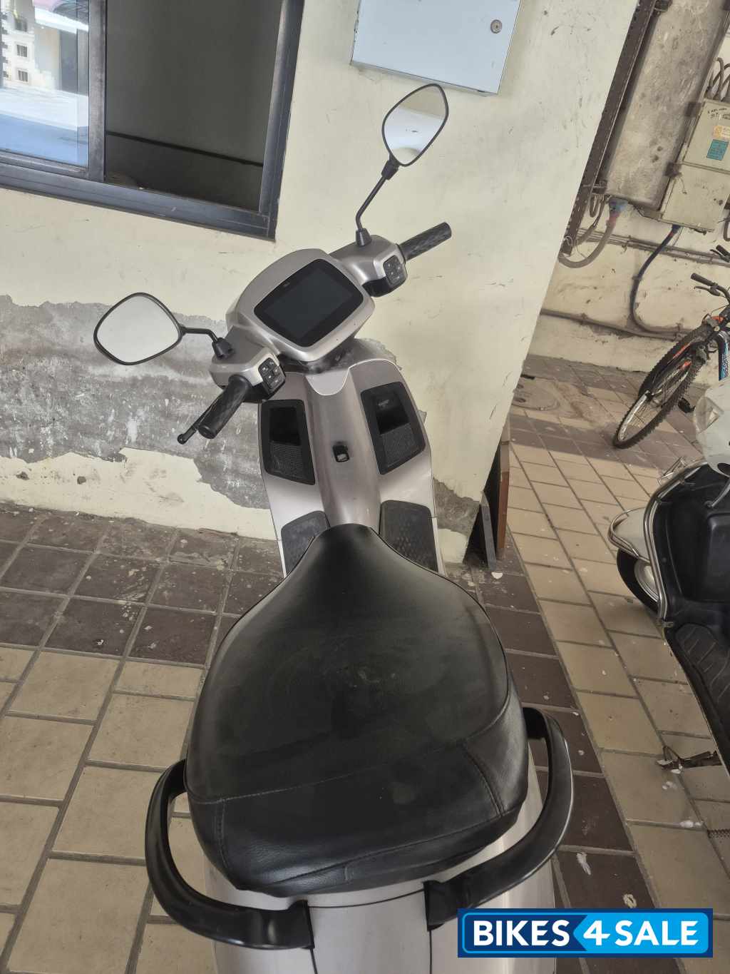 Silver Ola S1 Silver Ola S1