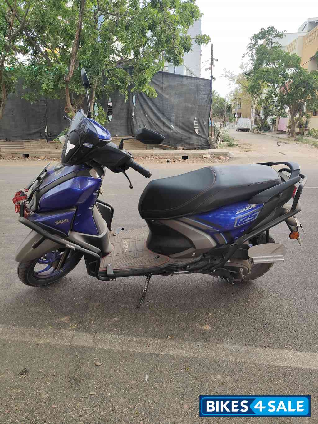 Yamaha Racing Blue Yamaha Cygnus Ray ZR