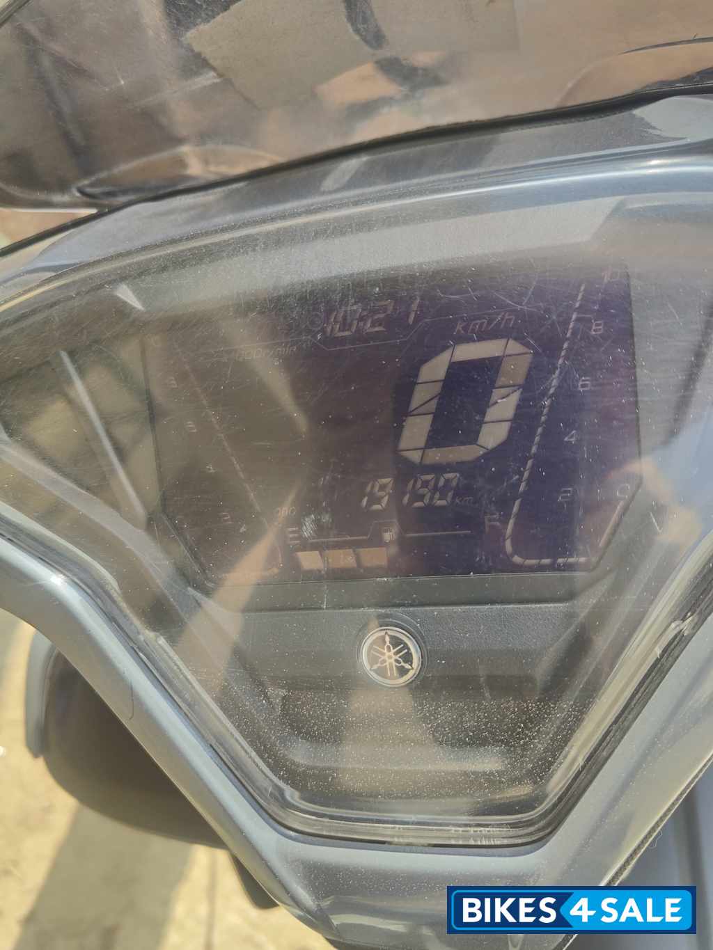 White Yamaha Aerox 155