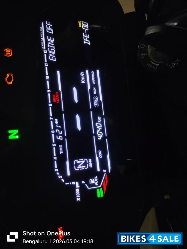 Red Bajaj Dominar 250