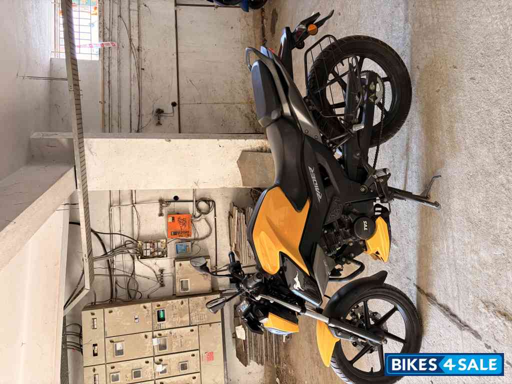 TVS Raider Split Seat TVS Raider Split Seat