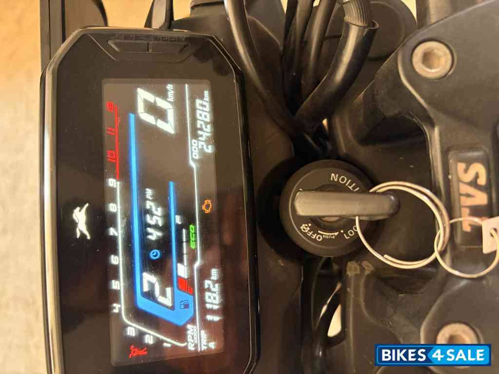 TVS Raider Split Seat TVS Raider Split Seat