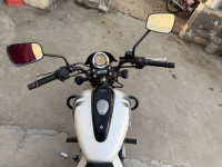 Bajaj Avenger Street 220