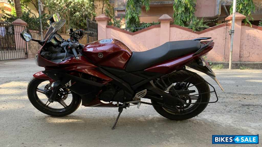 Vivid Red Cocktail Yamaha YZF R15 V2