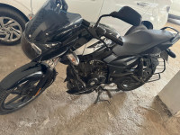Bajaj Pulsar 125 Neon Disc Single Seat