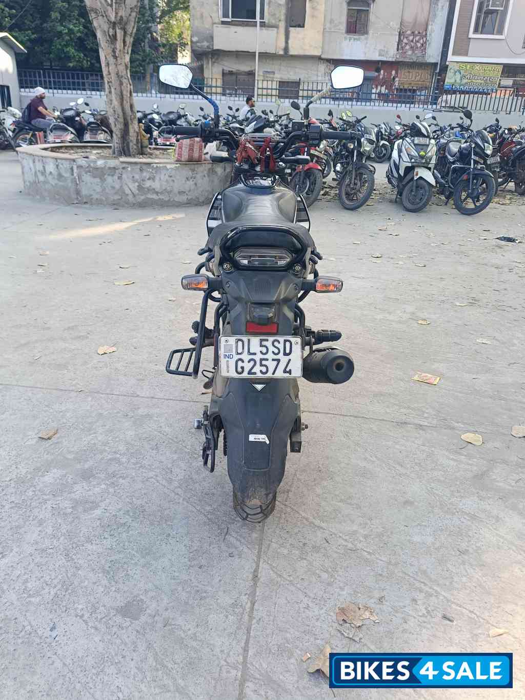 Black & Grey Bajaj Freedom 125 NG04 Disc LED