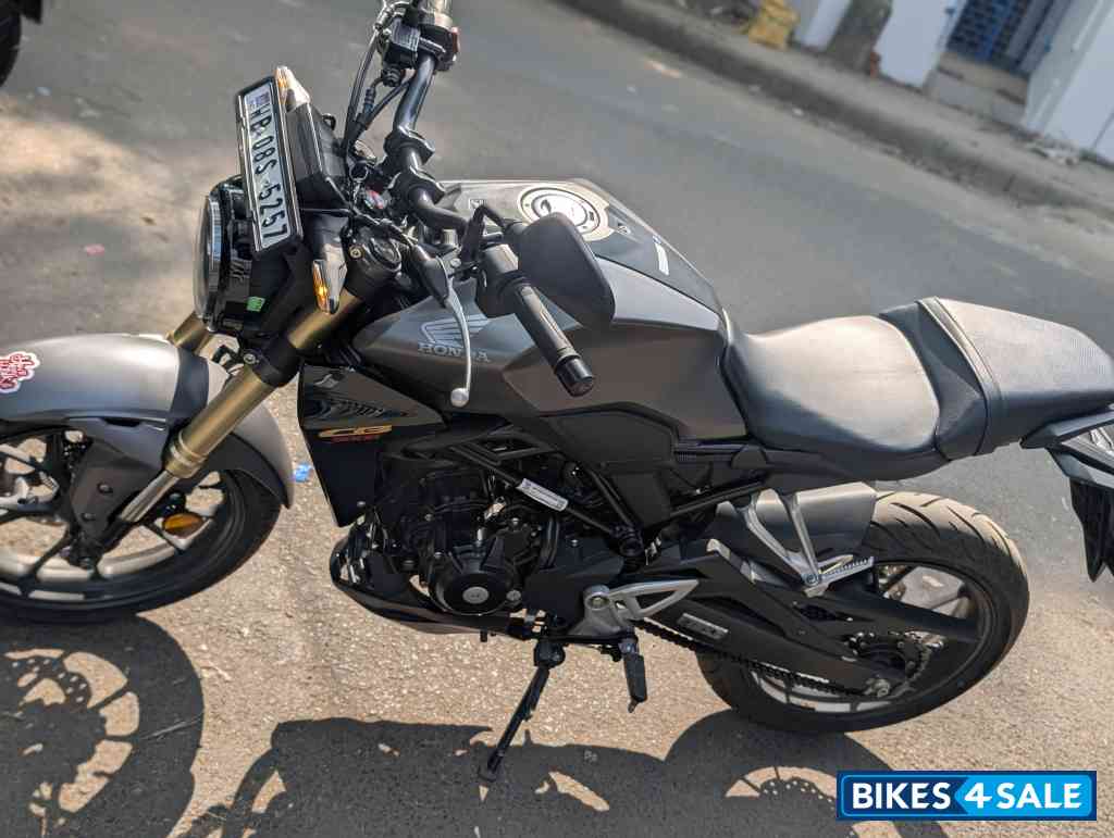 Grey/black. Dual Colour. Honda CB300R