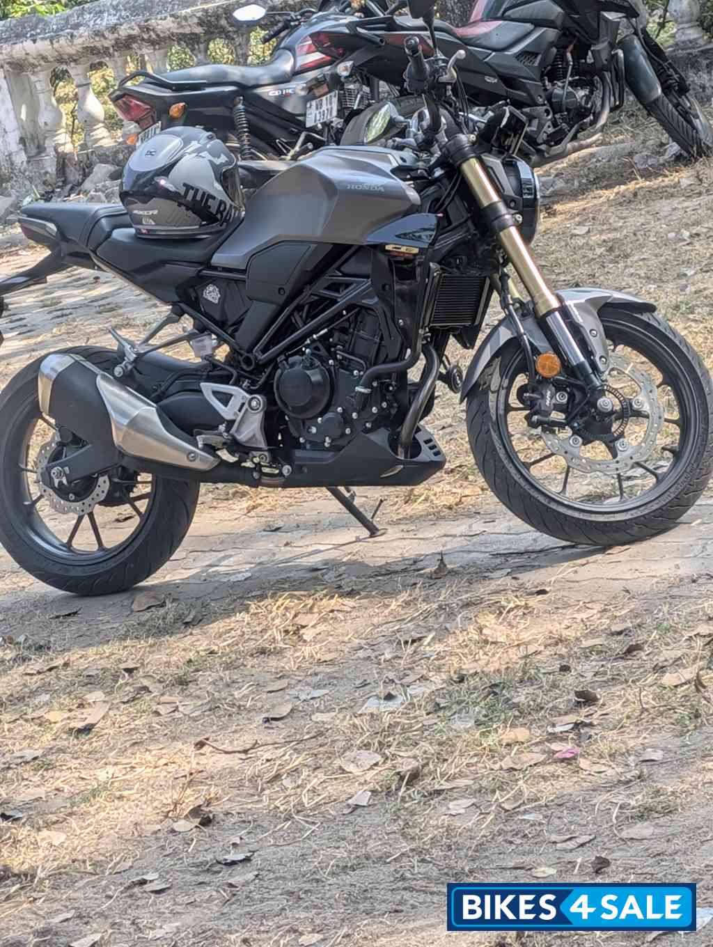 Grey/black. Dual Colour. Honda CB300R