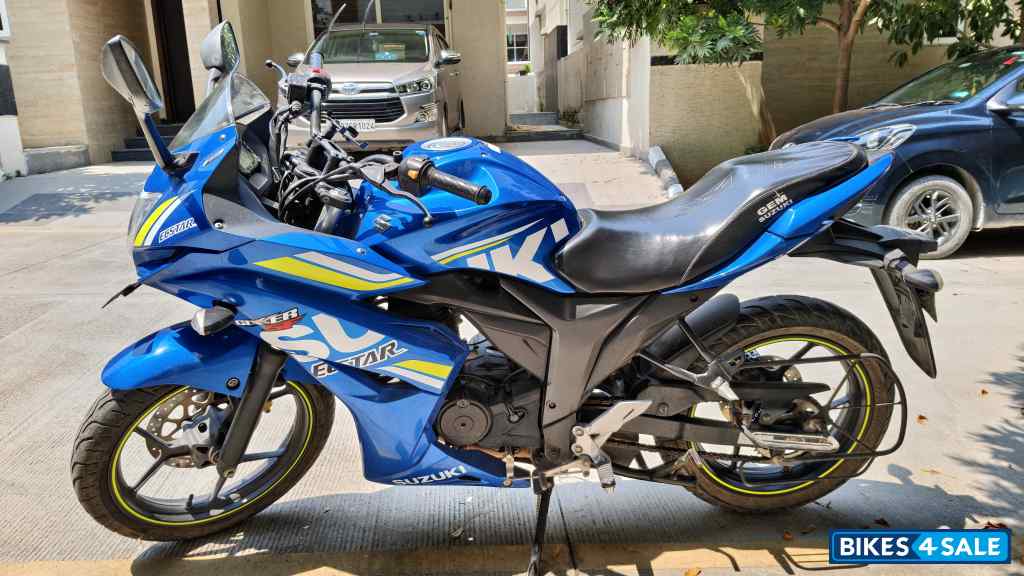 Suzuki Gixxer SF Fi