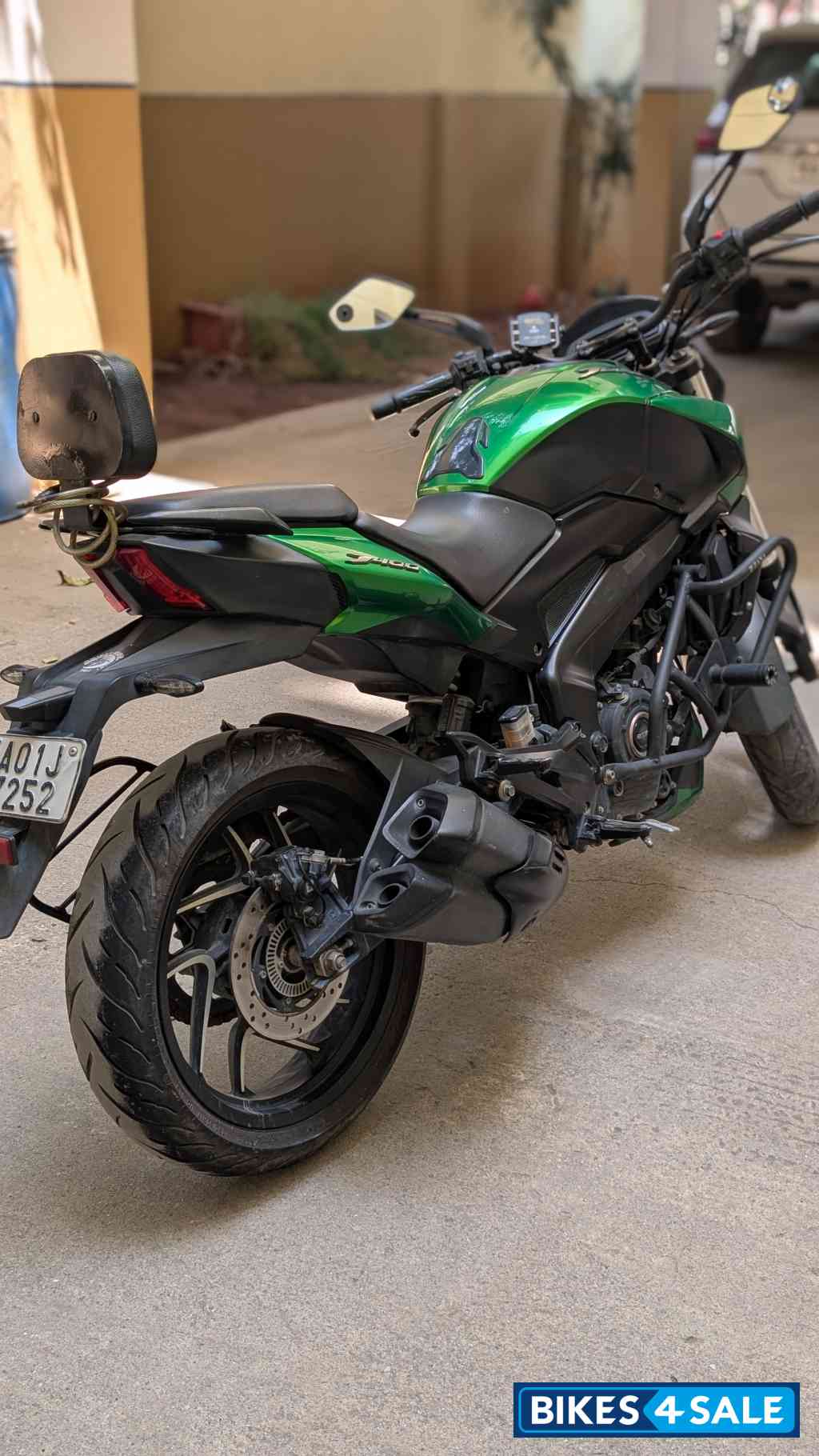 Green Bajaj Dominar 400