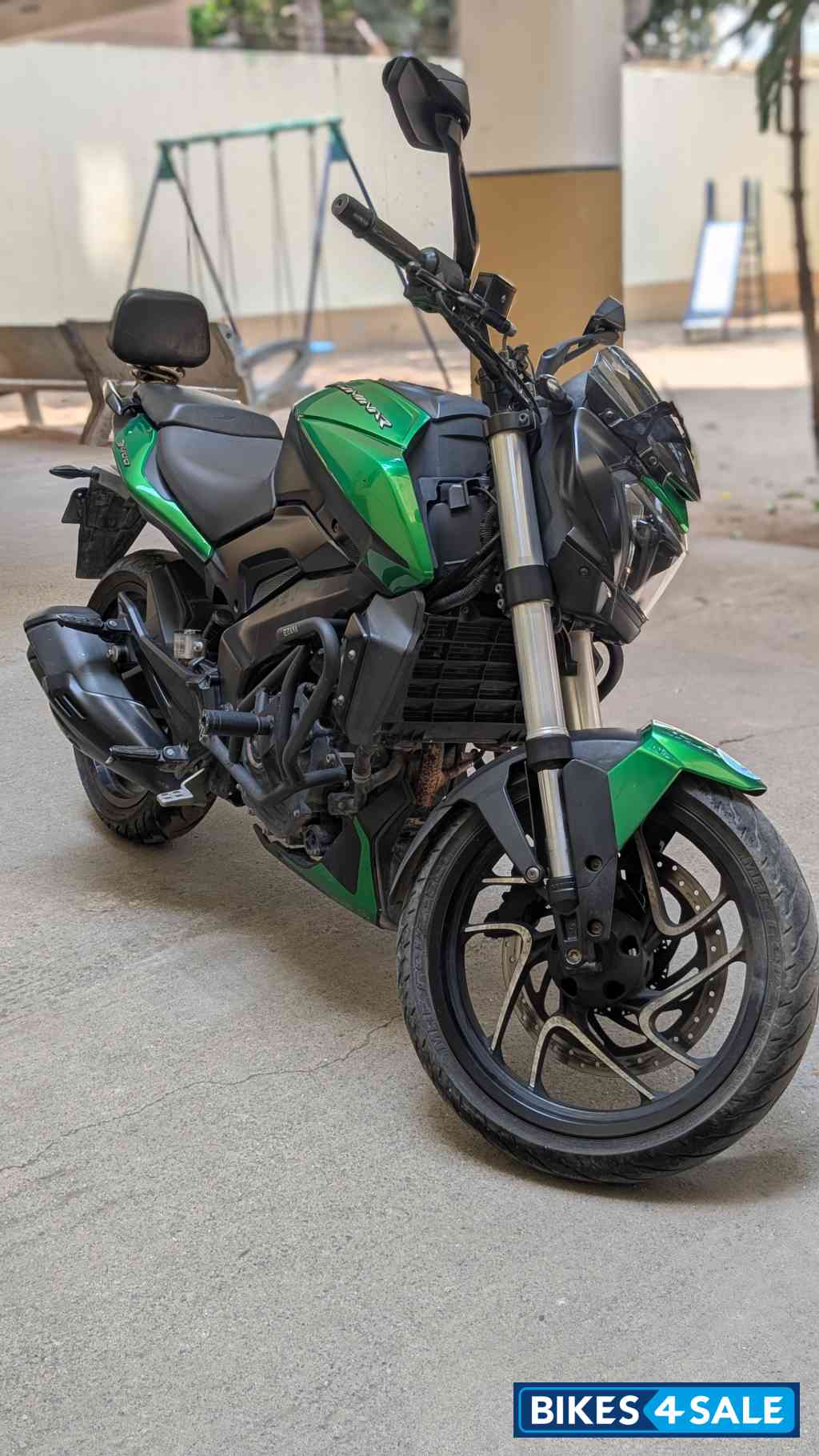 Green Bajaj Dominar 400