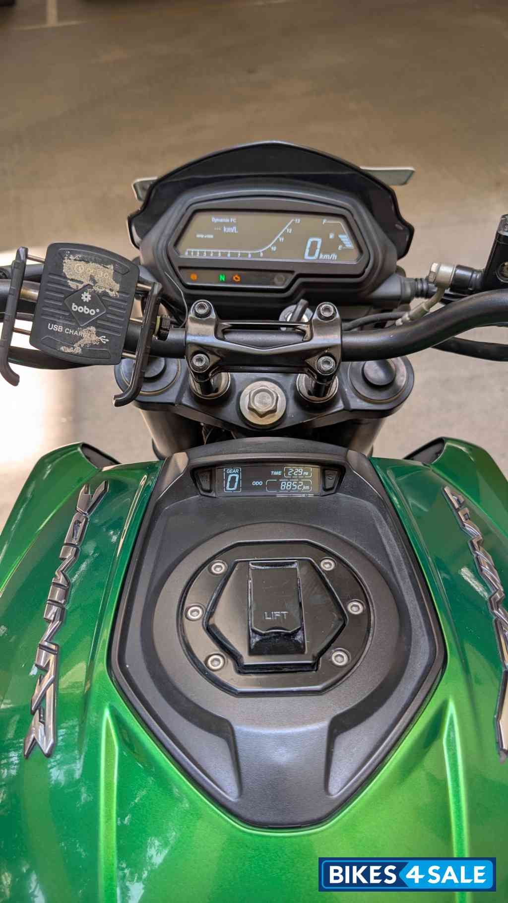 Green Bajaj Dominar 400