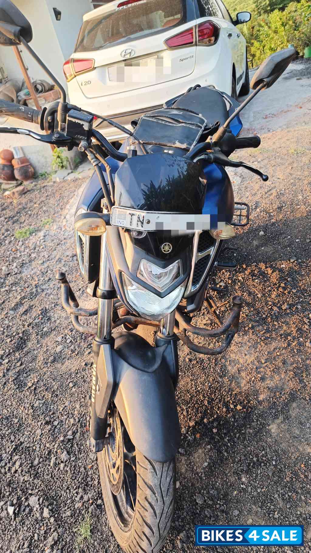 Blue Yamaha FZ-S FI V3
