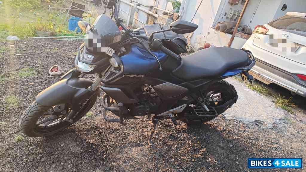 Blue Yamaha FZ-S FI V3