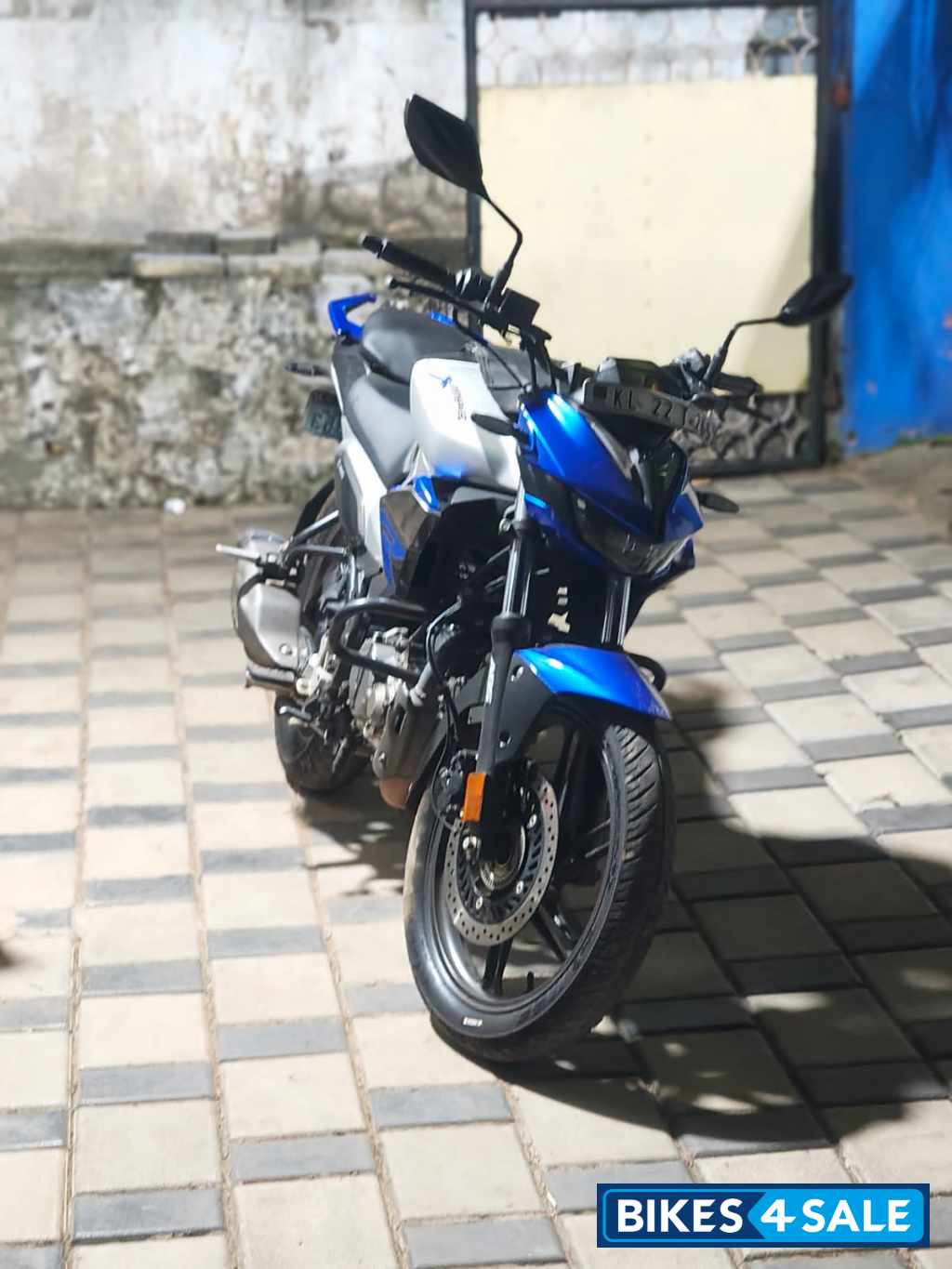 Hero Xtreme 125R Dual Channel ABS