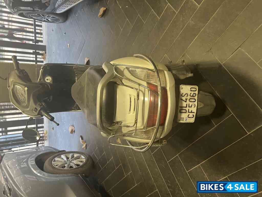 White Honda Activa Premium Edition Deluxe