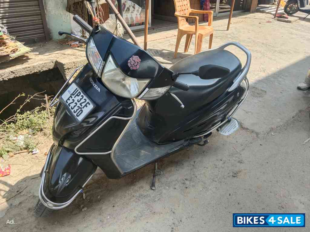 Black Honda Activa Black Honda Activa