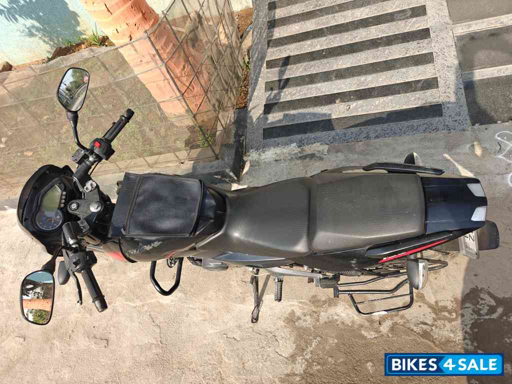 Black And Red Bajaj Pulsar 150 Twin Disc