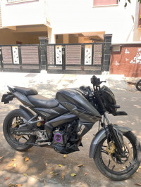 Black Bajaj Pulsar NS200