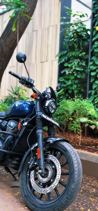 Yezdi Roadster Dark 2022 Model