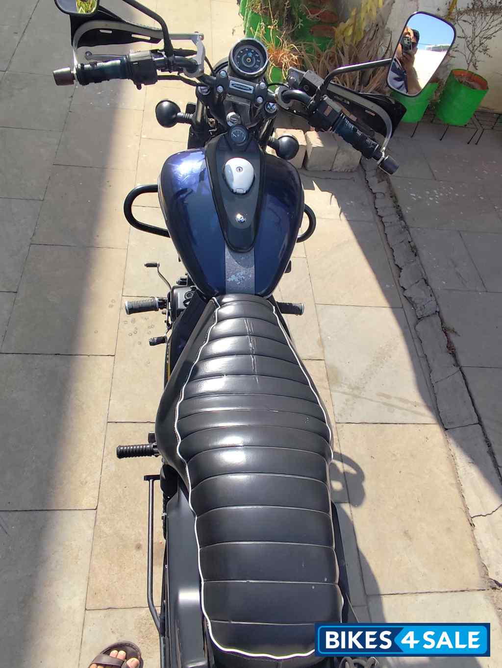 Dark Blue Bajaj Avenger Street 150