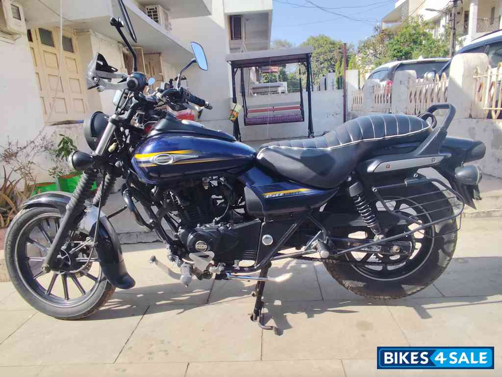 Dark Blue Bajaj Avenger Street 150