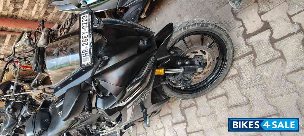 Yamaha R15 V4