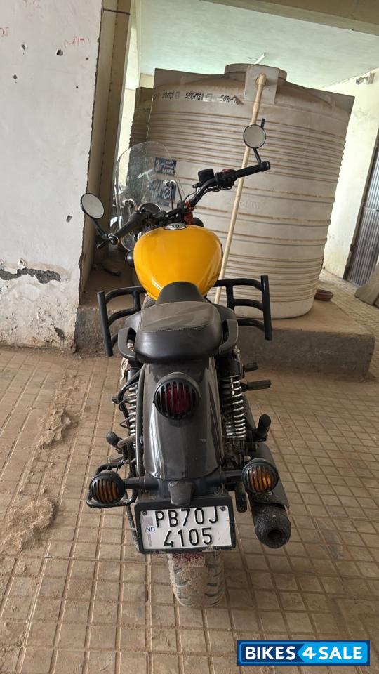 Royal Enfield Meteor 350 Fireball