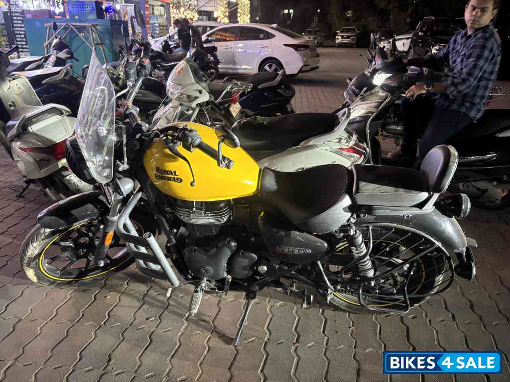 Royal Enfield Meteor 350 Fireball
