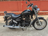 Black Royal Enfield Thunderbird 350